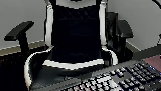 stebankechima online show from October 26, 2025, 4:13 am