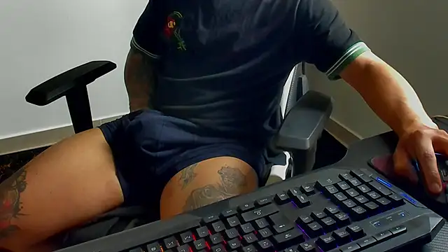 stebankechima online show from October 6, 2025, 5:46 pm