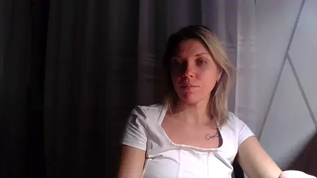 VelvetLove287 online show from February 10, 2025, 7:28 pm