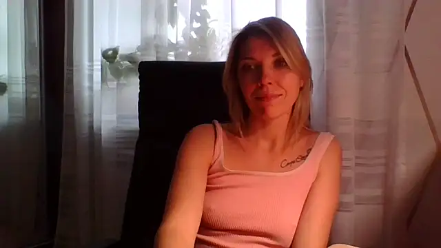 VelvetLove287 online show from February 6, 2026, 8:21 am