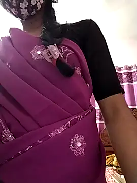 Snapshot of Arisha- chatting on October 6, 2025, 6:52 pm Arisha- online show from October 6, 2025, 6:52 pm