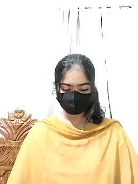 Snapshot of Arisha- chatting on February 7, 2025, 5:18 pm Arisha- online show from February 7, 2025, 5:18 pm