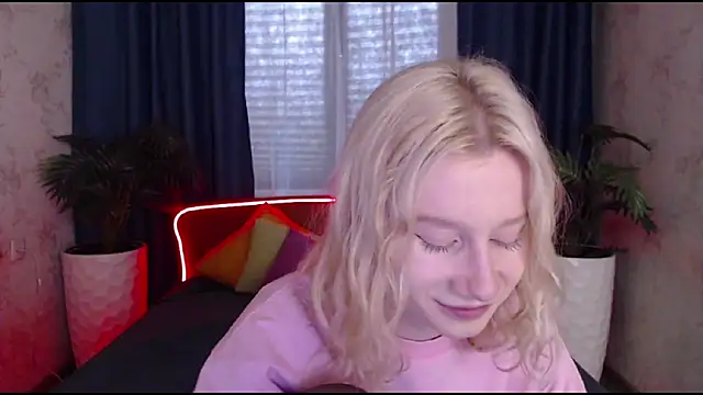 Snapshot of EnigmaSee chatting on October 5, 2025, 1:51 am EnigmaSee online show from October 5, 2025, 1:51 am