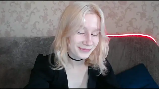 Snapshot of EnigmaSee chatting on September 22, 2025, 2:06 am EnigmaSee online show from September 22, 2025, 2:06 am