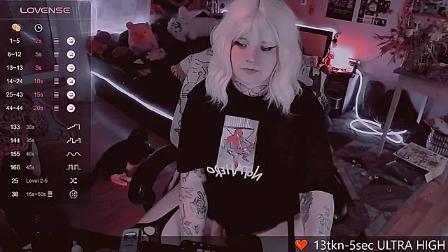 Snapshot of noori__hope chatting on March 16, 2025, 8:00 pm noori  hope online show from March 16, 2025, 8:00 pm