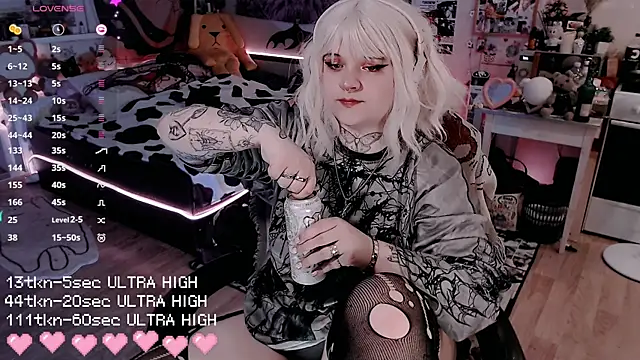 Snapshot of noori__hope chatting on September 21, 2025, 8:14 pm noori  hope online show from September 21, 2025, 8:14 pm