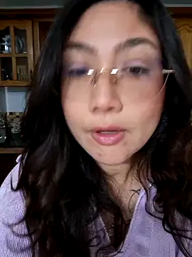 Snapshot of Mia_Ruiz chatting on October 23, 2025, 2:10 am Mia Ruiz online show from October 23, 2025, 2:10 am