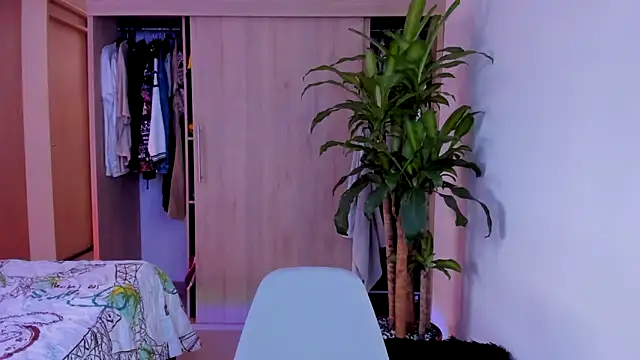 aldrinwhite online show from December 2, 2025, 4:52 pm