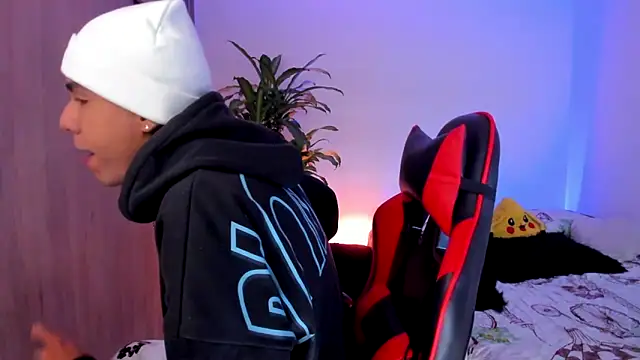 aldrinwhite online show from March 15, 2026, 2:13 pm