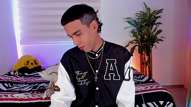 aldrinwhite online show from October 30, 2025, 6:05 pm