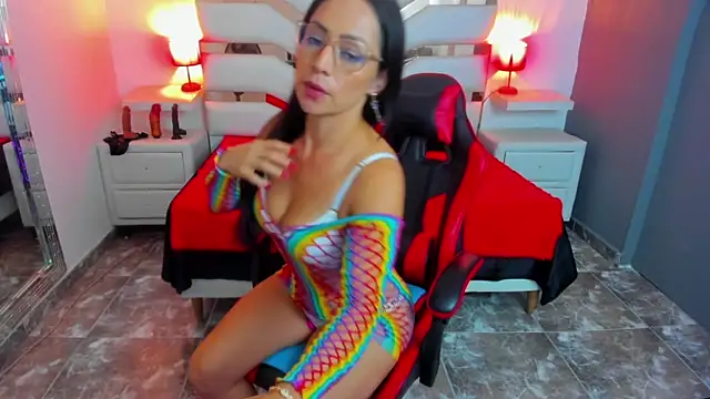 Snapshot of KateTompson_ chatting on September 21, 2025, 12:21 pm KateTompson online show from September 21, 2025, 12:21 pm