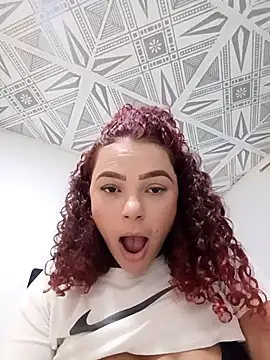 Snapshot of Mommy-Hot chatting on September 29, 2025, 1:06 pm Mommy-Hot online show from September 29, 2025, 1:06 pm