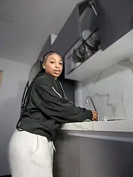 Snapshot of Melany_Williams chatting on November 7, 2025, 2:21 pm Melany Williams online show from November 7, 2025, 2:21 pm