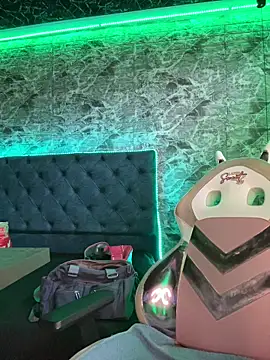 Snapshot of Melany_Williams chatting on October 26, 2025, 1:11 pm Melany Williams online show from October 26, 2025, 1:11 pm