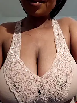 Snapshot of realsquirter chatting on September 30, 2025, 9:15 am realsquirter online show from September 30, 2025, 9:15 am