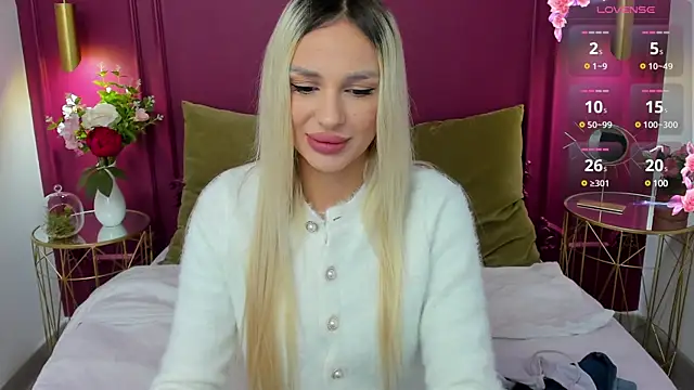 MissLoou online show from February 26, 2025, 6:08 am