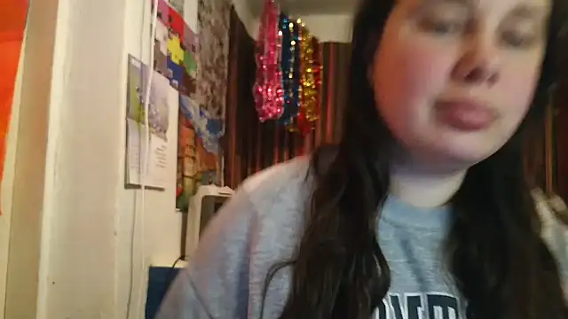 Snapshot of Cora_Maro chatting on October 28, 2025, 12:15 pm Cora Maro online show from October 28, 2025, 12:15 pm