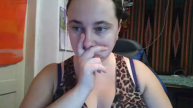 Snapshot of Cora_Maro chatting on October 17, 2025, 12:51 pm Cora Maro online show from October 17, 2025, 12:51 pm