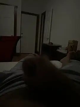 Snapshot of BlueskyMenses chatting on November 20, 2025, 4:13 am BlueskyMenses online show from November 20, 2025, 4:13 am