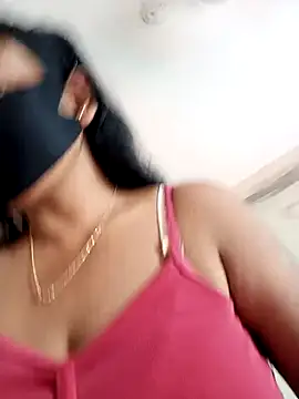 Snapshot of Neha-Roy chatting on October 5, 2025, 4:47 am Neha-Roy online show from October 5, 2025, 4:47 am