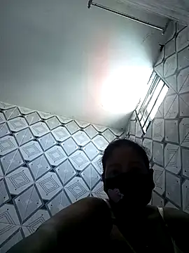 Snapshot of Neha-Roy chatting on October 16, 2025, 4:43 am Neha-Roy online show from October 16, 2025, 4:43 am