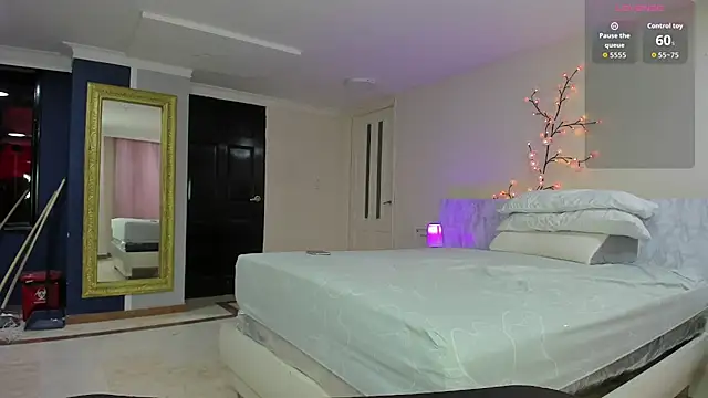 Snapshot of charolbruce_1 chatting on October 28, 2025, 11:31 am charolbruce 1 online show from October 28, 2025, 11:31 am