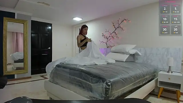 charolbruce 1 online show from April 2, 2026, 11:50 am