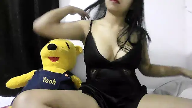 DakotaHoland online show from April 14, 2026, 10:26 pm