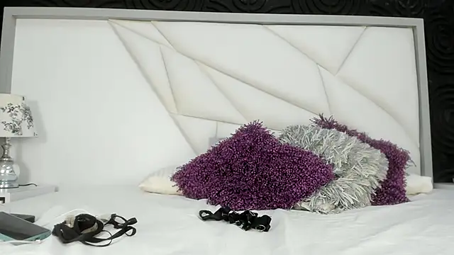 AbigailWilliams  online show from October 8, 2025, 11:23 am