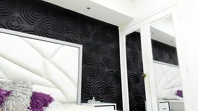 AbigailWilliams  online show from September 30, 2025, 11:05 am