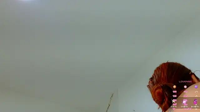 Snapshot of Gaby_Vegaa chatting on September 19, 2025, 4:27 am Gaby Vegaa online show from September 19, 2025, 4:27 am