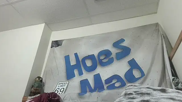 Snapshot of Joyous345 chatting on November 16, 2025, 11:26 am Joyous345 online show from November 16, 2025, 11:26 am