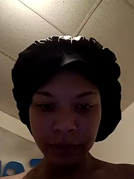 Snapshot of Joyous345 chatting on November 5, 2025, 11:46 am Joyous345 online show from November 5, 2025, 11:46 am