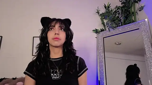 Snapshot of Nyx_nayla chatting on October 7, 2025, 6:36 am Nyx nayla online show from October 7, 2025, 6:36 am