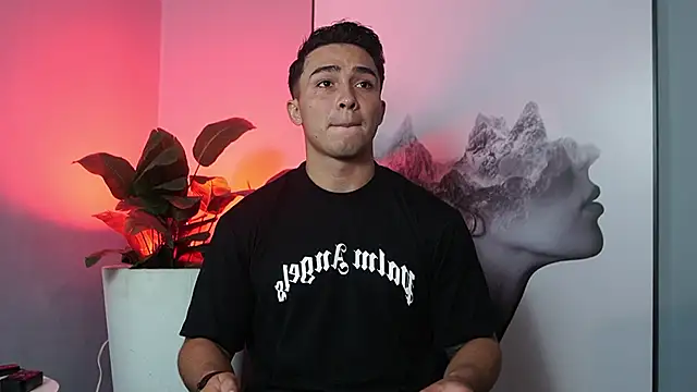 Snapshot of Ryan_Hunt chatting on September 30, 2025, 6:25 pm Ryan Hunt online show from September 30, 2025, 6:25 pm