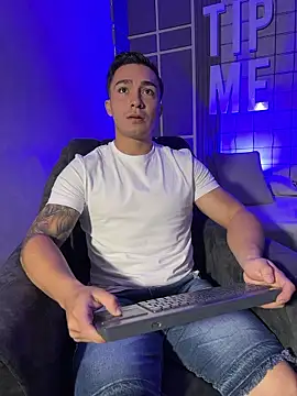 Ryan Hunt online show from January 15, 2026, 12:52 pm