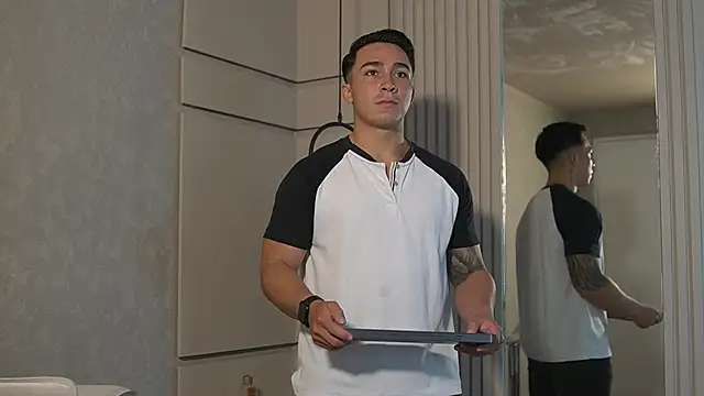 Snapshot of Ryan_Hunt chatting on October 23, 2025, 11:42 am Ryan Hunt online show from October 23, 2025, 11:42 am