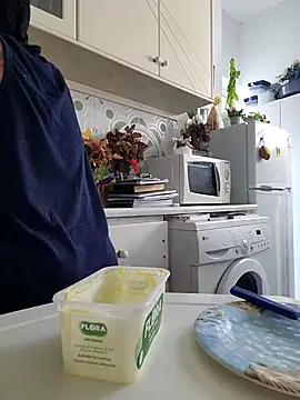 Snapshot of LorenRosse chatting on October 5, 2025, 8:05 am LorenRosse online show from October 5, 2025, 8:05 am