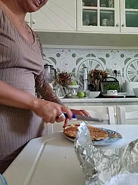 Snapshot of LorenRosse chatting on September 24, 2025, 4:19 am LorenRosse online show from September 24, 2025, 4:19 am