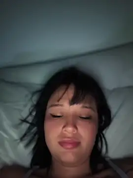 LorenRosse online show from April 3, 2026, 11:33 pm