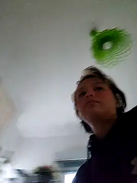 Snapshot of LorenRosse chatting on October 13, 2025, 4:25 am LorenRosse online show from October 13, 2025, 4:25 am