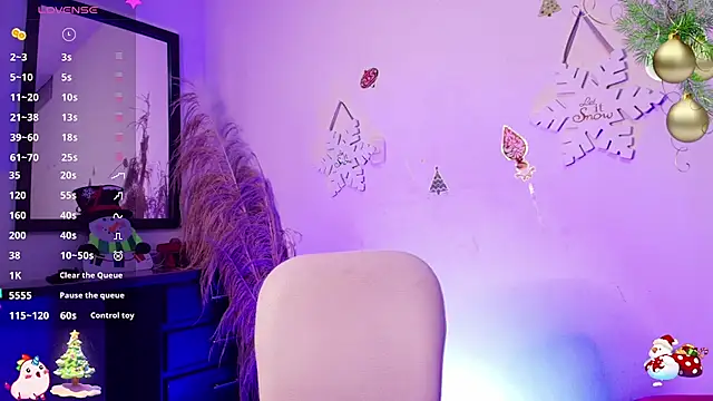 Lauren17  online show from December 24, 2024, 9:44 pm