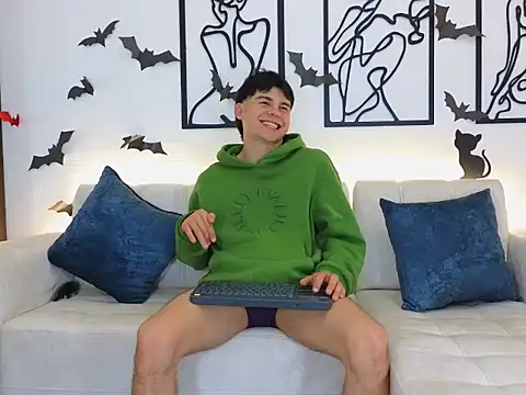 Snapshot of Deam_Broowm chatting on October 17, 2025, 9:16 pm Deam Broowm online show from October 17, 2025, 9:16 pm