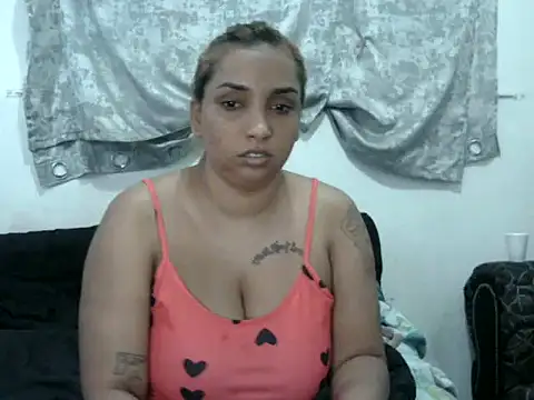 GORGEOUSLIPS online show from February 15, 2026, 3:33 pm