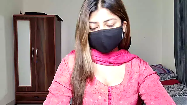 Hoty-Shivangi online show from March 12, 2026, 7:29 pm