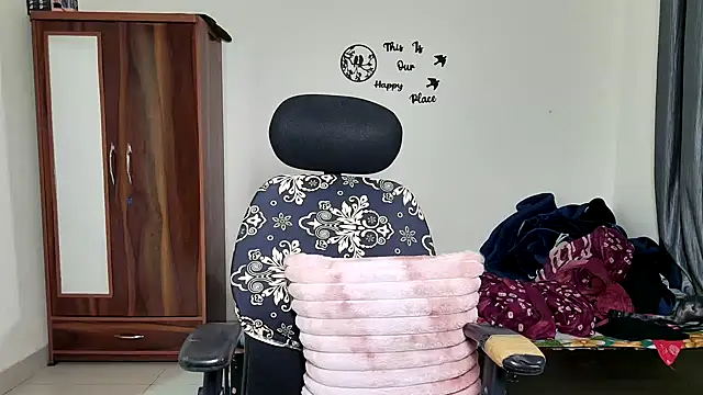 Snapshot of Hoty-Shivangi chatting on February 28, 2026, 10:53 pm Hoty-Shivangi online show from February 28, 2026, 10:53 pm