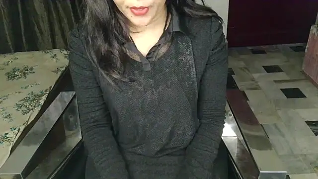 Snapshot of aarushi_sharmaa chatting on November 21, 2025, 4:22 am aarushi sharmaa online show from November 21, 2025, 4:22 am