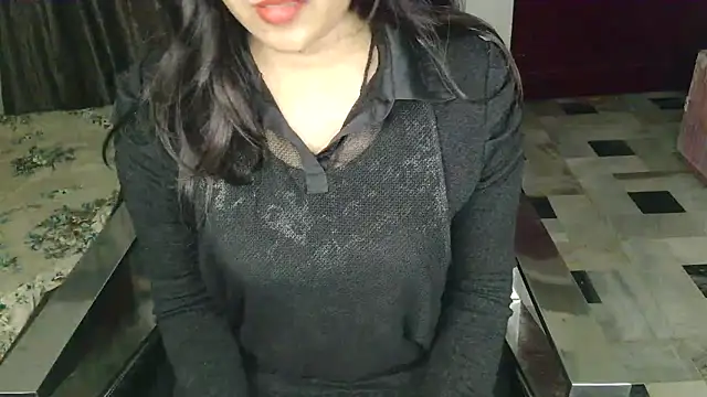 Snapshot of aarushi_sharmaa chatting on November 23, 2025, 5:23 pm aarushi sharmaa online show from November 23, 2025, 5:23 pm