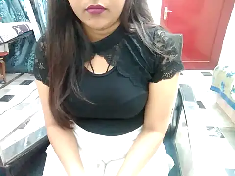 aarushi sharmaa online show from February 18, 2025, 3:52 pm