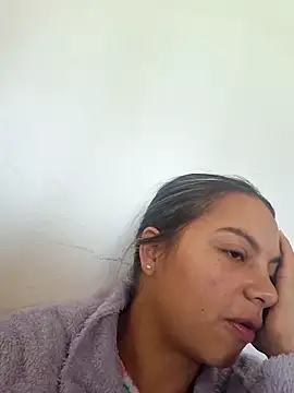 Snapshot of Daila_20_ chatting on October 14, 2025, 12:50 pm Daila 20  online show from October 14, 2025, 12:50 pm